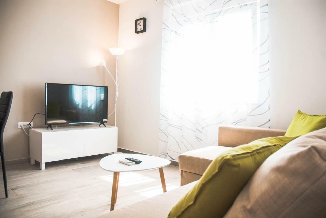 Tomi Apartment พูลา ภายนอก รูปภาพ